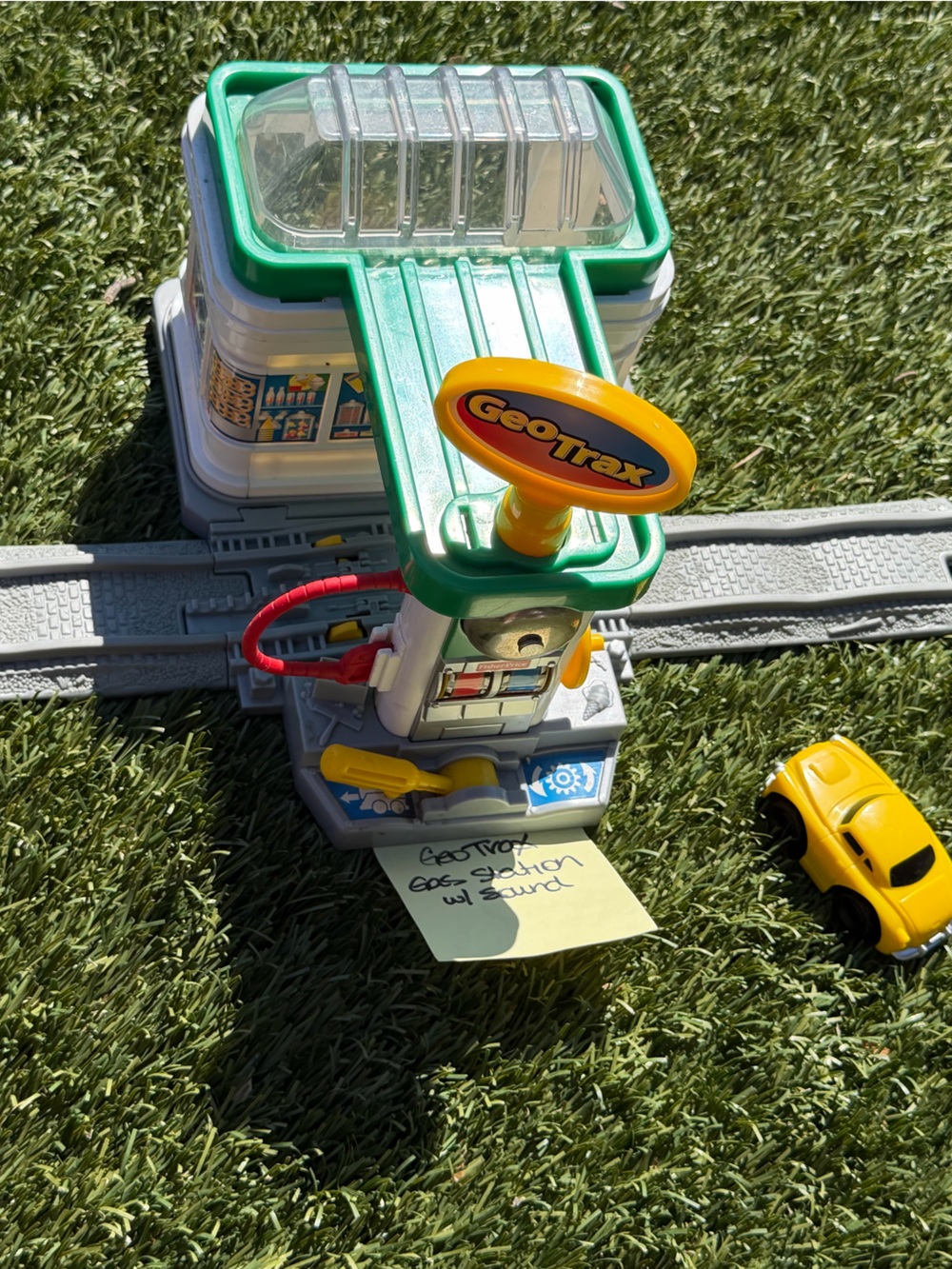 Vtg Fisher Price GeoTrax Gas Station Add On with Track Pieces & Car